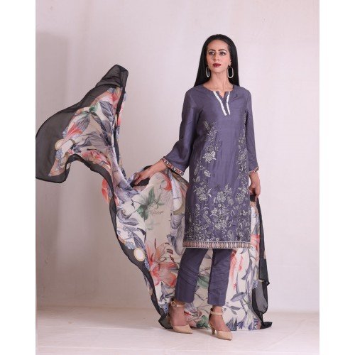 Pakistani linen hot sale suits uk